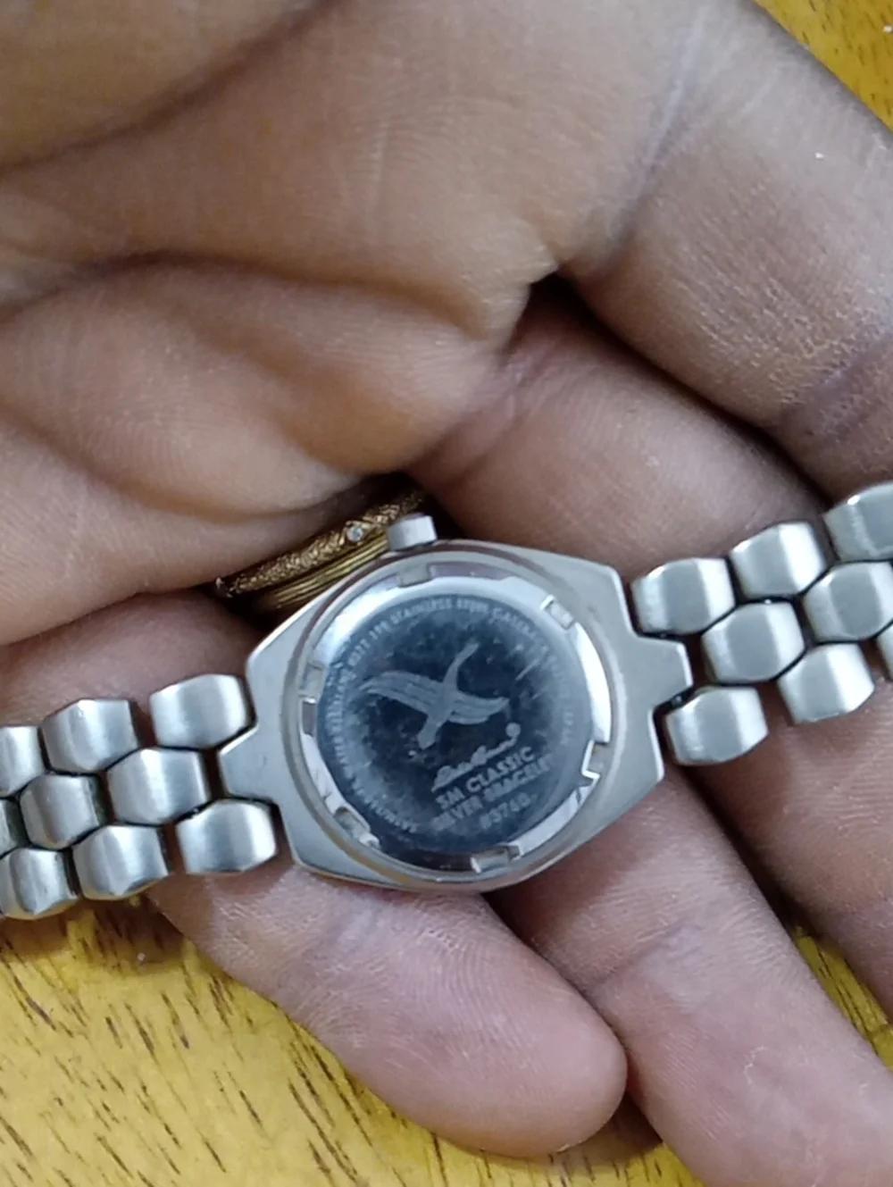 Eddie Bauer Elegant Silver-Tone Women's Bracelet Watch - White Dial